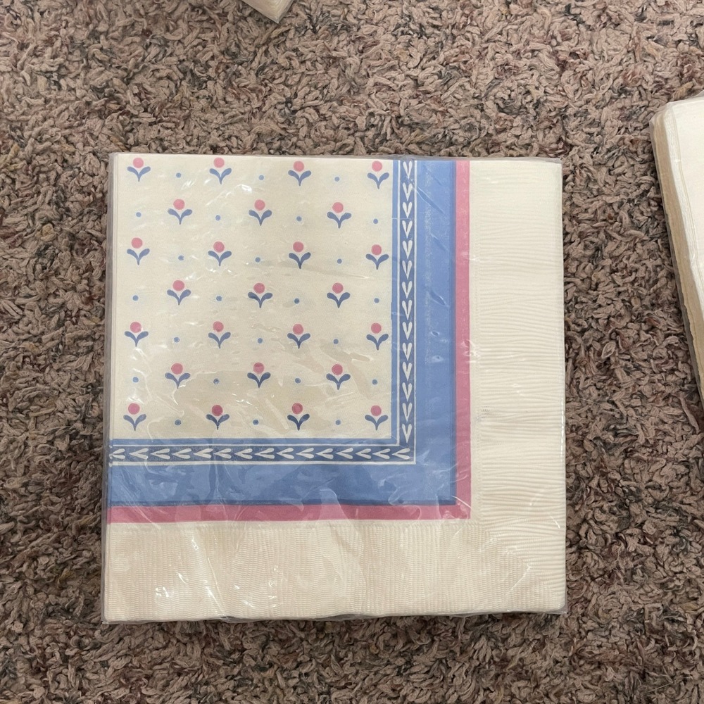 Vintage Hallmark Ambassador Luncheon Napkins Floral Tulip Lot of 4‎ Packs